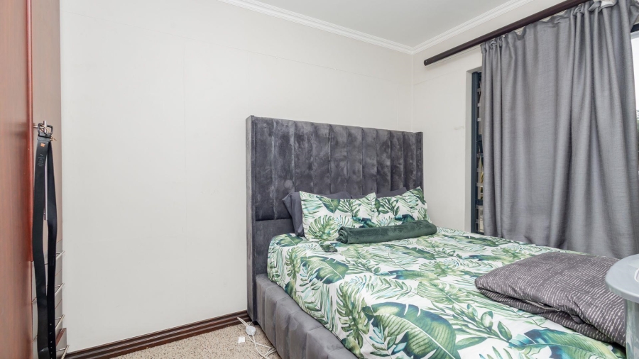 1 Bedroom Property for Sale in Table View Western Cape